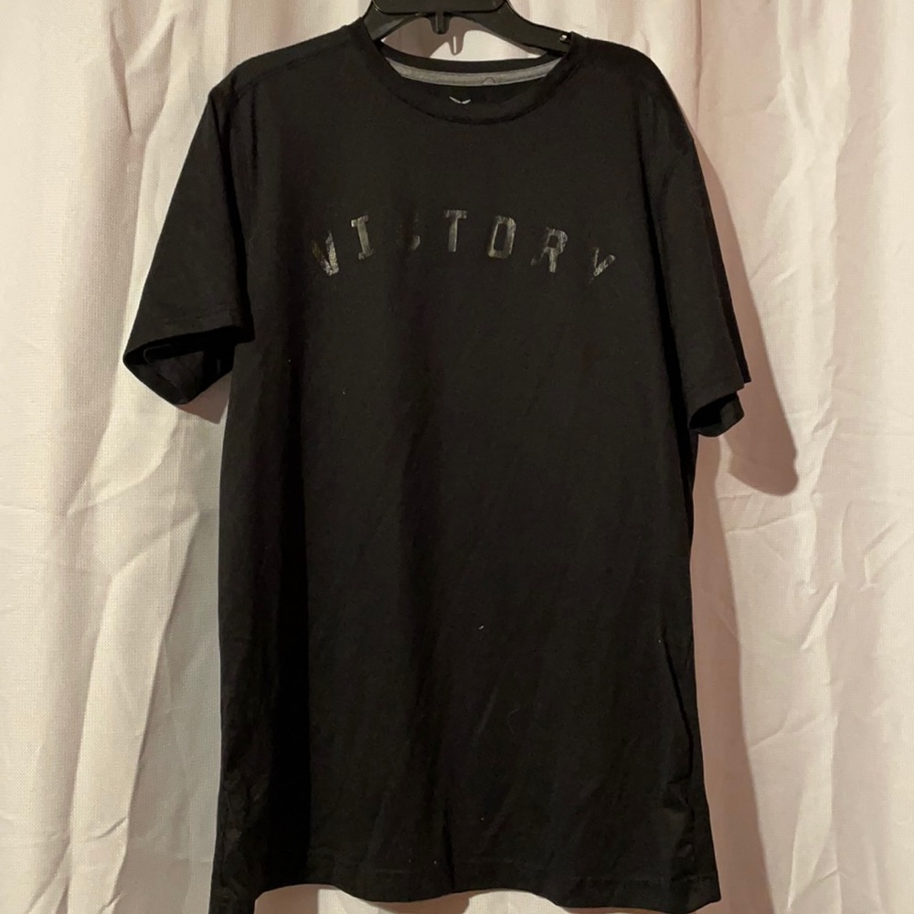 Black active wear shirt from old navy